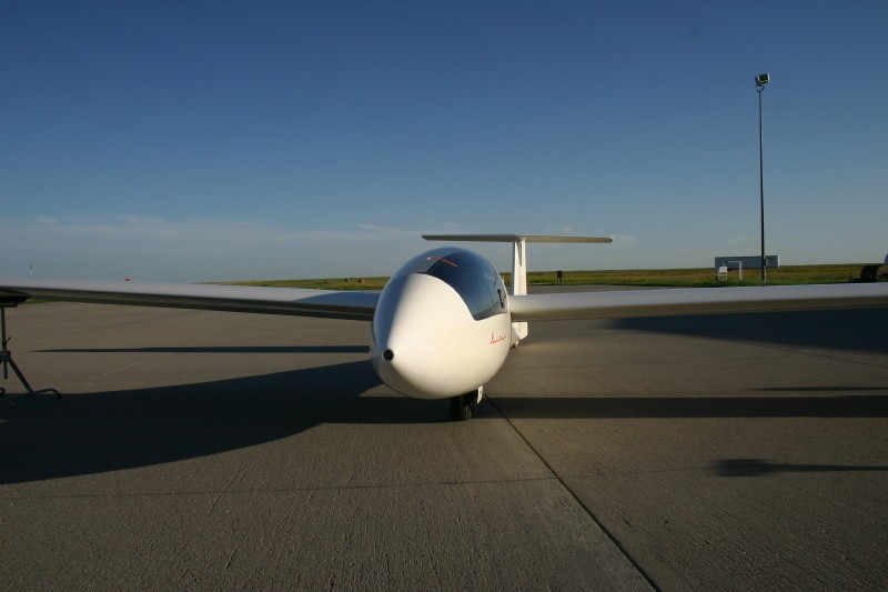 Bill Cs Nimbus 2 Landout in Kimball, Nebraska, July 23, 2011